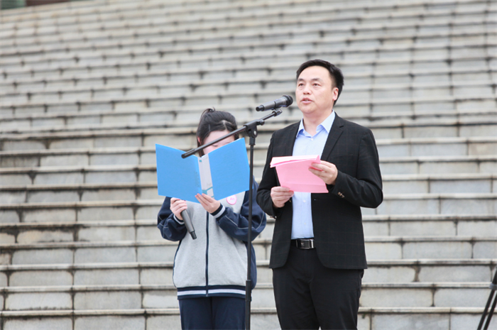 怀宁中学举行2024届高三学生成人礼仪式5.png